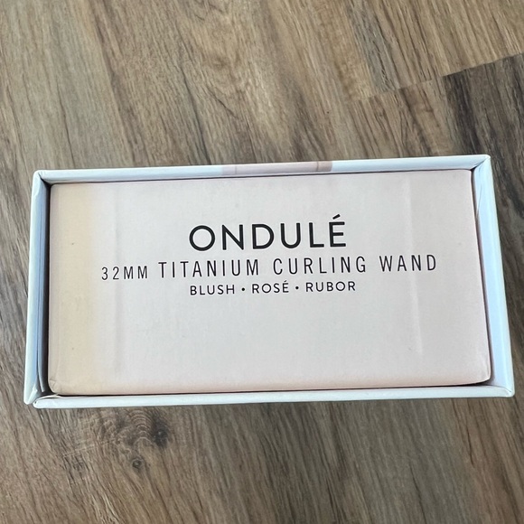 L'ANGE HAIR Ondulé Titanium Curling Wand - Picture 4 of 7